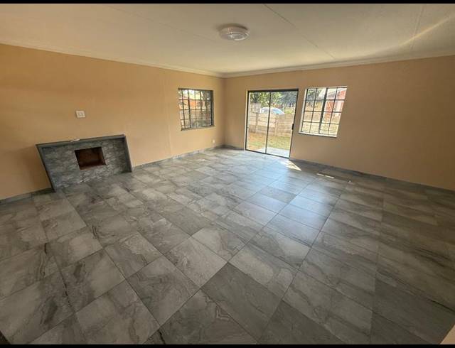 3 BEDROOM HOUSE FOR SALE IN VANDERBIJLPARK CW 5